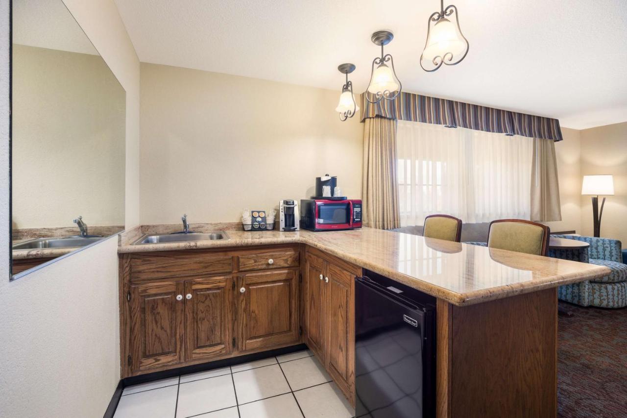 Best Western Windsor Inn Ашленд Екстериор снимка